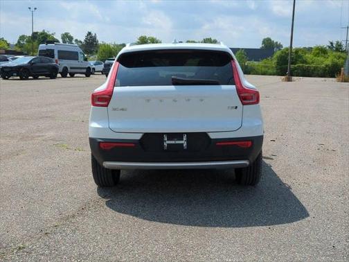 2019 Volvo XC40 T5 Momentum