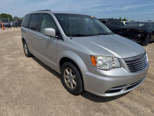 Bright Silver Metallic 2012 Chrysler Town & Country Touring