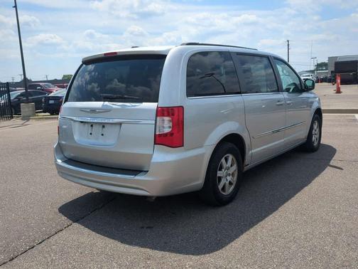 Bright Silver Metallic 2012 Chrysler Town & Country Touring
