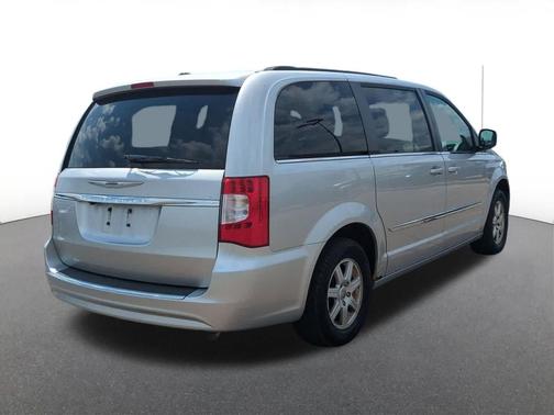 Bright Silver Metallic 2012 Chrysler Town & Country Touring