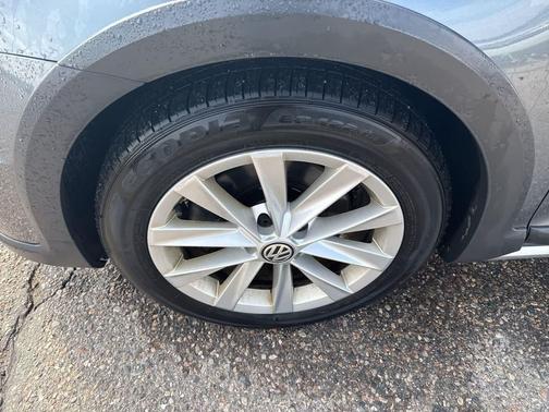 2017 Volkswagen Golf Alltrack TSI S