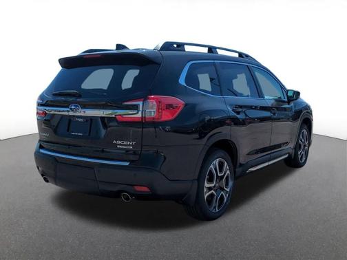 Crystal Black Silica 2026 Subaru Ascent Limited 7-Passenger