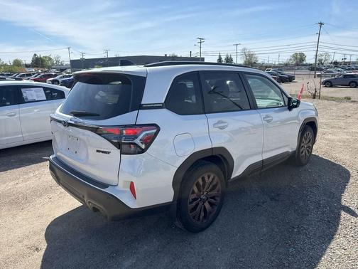 Crystal White Pearl 2025 Subaru Forester Sport