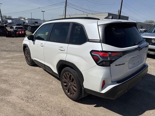 Crystal White Pearl 2025 Subaru Forester Sport