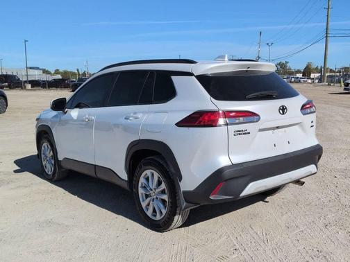 2022 Toyota Corolla Cross LE