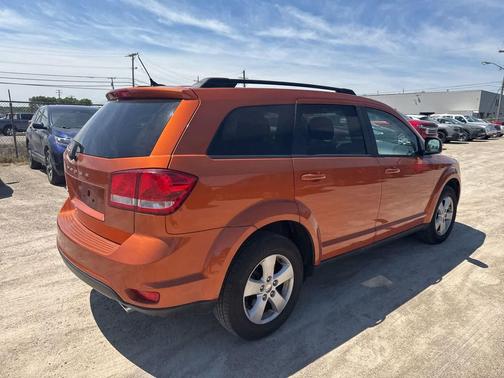 Mango Tango Pearl 2011 Dodge Journey Mainstreet