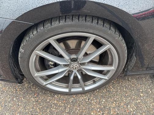 2017 Volkswagen Golf R 2.0T Manual