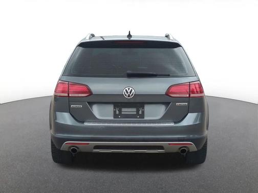 Platinum Gray Metallic 2019 Volkswagen Golf Alltrack TSI SE