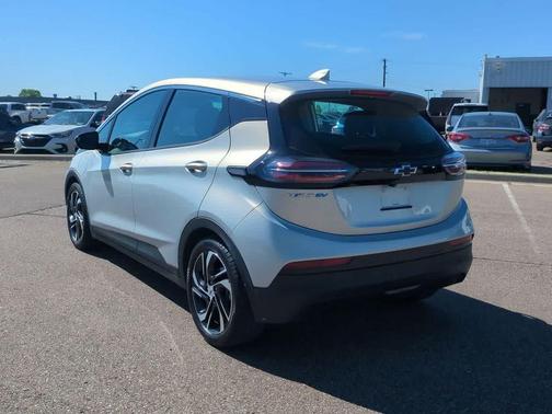Silver Flare Metallic 2023 Chevrolet Bolt EV FWD 2LT