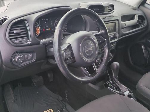 2017 Jeep Renegade Altitude