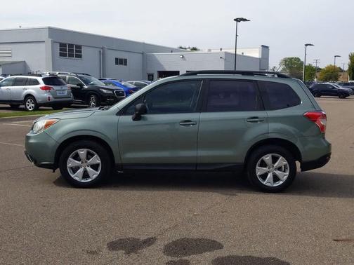 2015 Subaru Forester 2.5i