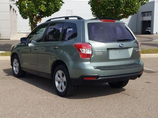 2015 Subaru Forester 2.5i