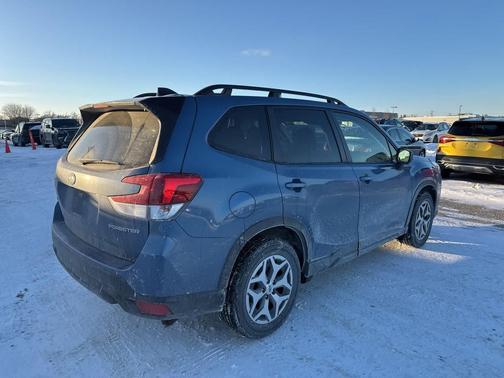 2024 Subaru Forester Premium