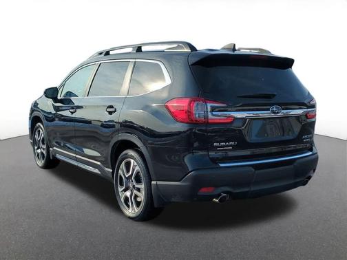 2025 Subaru Ascent Limited 8-Passenger