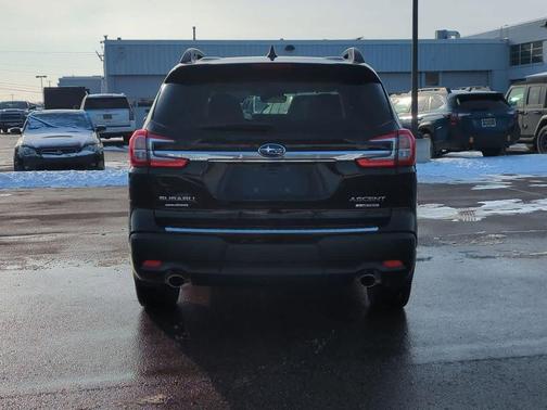 2025 Subaru Ascent Limited 8-Passenger