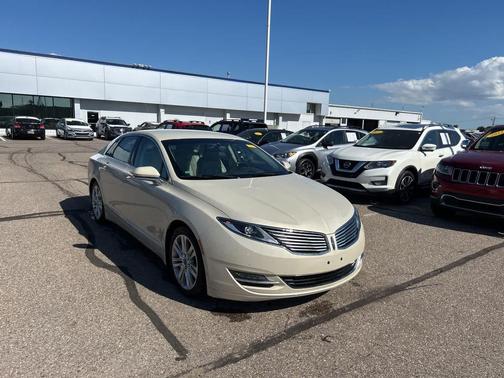 2016 Lincoln MKZ Base