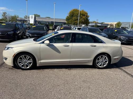2016 Lincoln MKZ Base