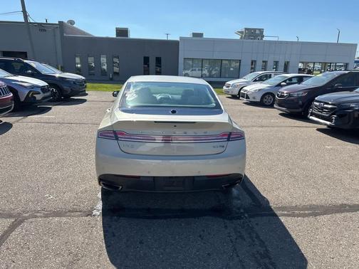 2016 Lincoln MKZ Base