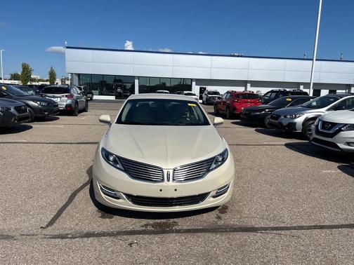 2016 Lincoln MKZ Base