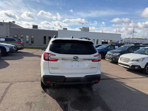 2023 Subaru Ascent Premium 7-Passenger