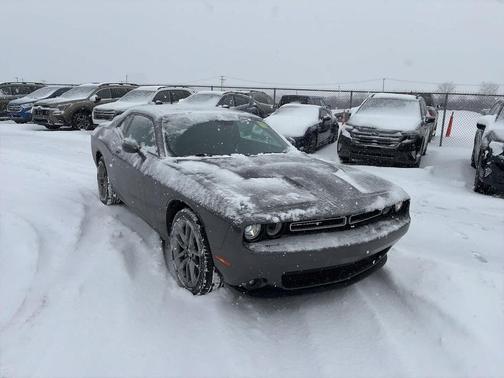 2021 Dodge Challenger SXT