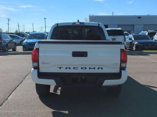2022 Toyota Tacoma SR