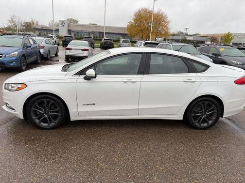 2018 Ford Fusion Hybrid SE
