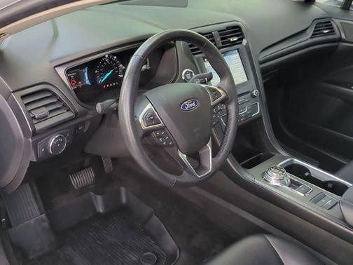 2018 Ford Fusion Hybrid SE