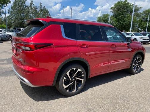 2025 Mitsubishi Outlander PHEV SEL