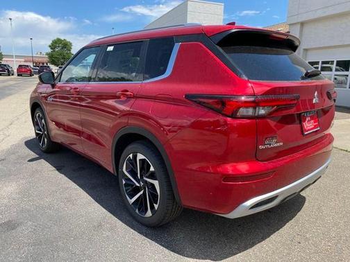 2025 Mitsubishi Outlander PHEV SEL