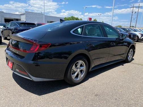 2023 Hyundai SONATA SE