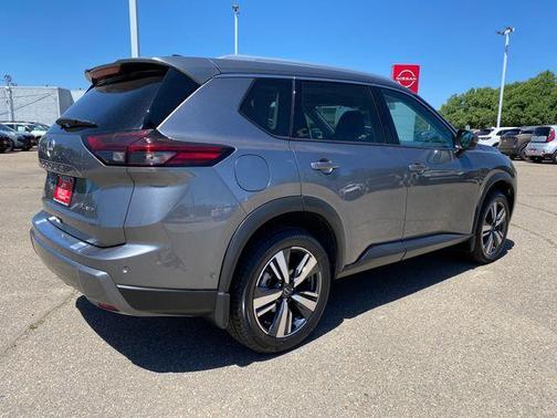 Gun Metallic 2024 Nissan Rogue SL