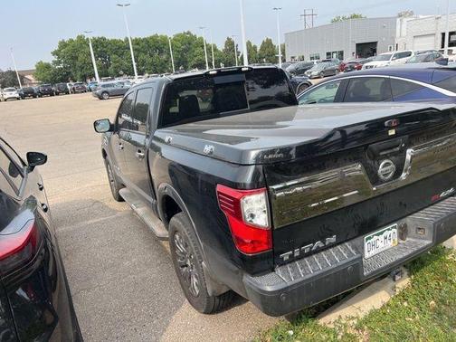 2017 Nissan Titan Platinum Reserve
