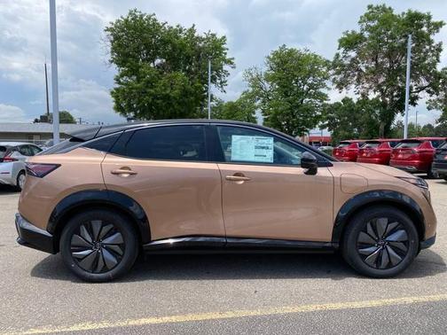 2025 Nissan ARIYA PLATINUM+