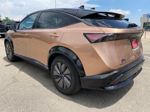 2025 Nissan ARIYA PLATINUM+