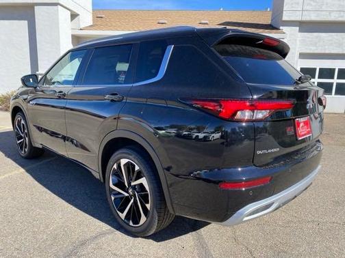 2025 Mitsubishi Outlander PHEV 