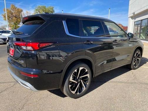 2025 Mitsubishi Outlander PHEV 