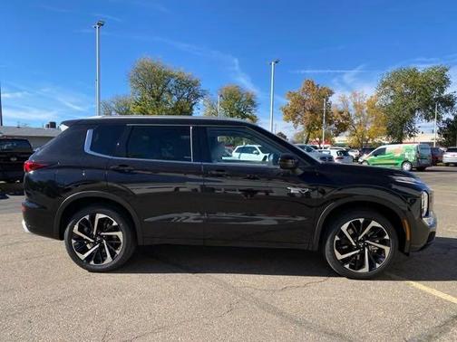 2025 Mitsubishi Outlander PHEV 