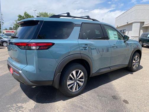 Baltic Teal 2026 Nissan Pathfinder SL