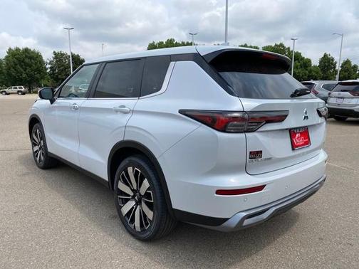 2025 Mitsubishi Outlander