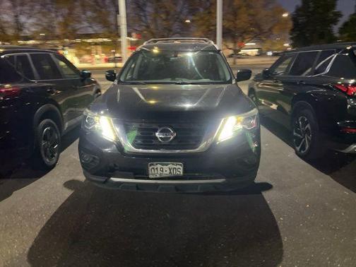 2017 Nissan Pathfinder S