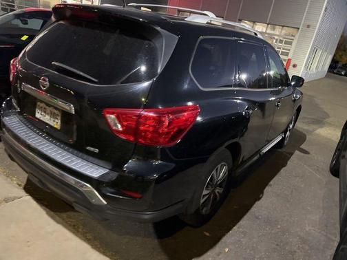 2017 Nissan Pathfinder S