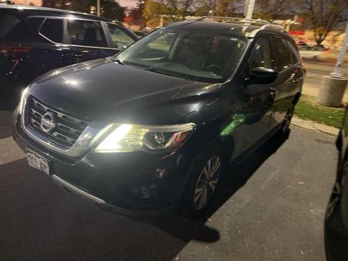 2017 Nissan Pathfinder S