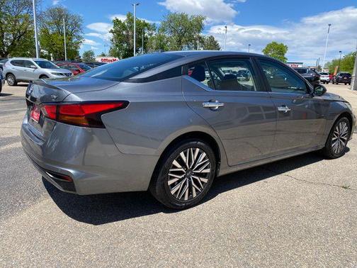 Gun Metallic 2024 Nissan Altima 2.5 SV