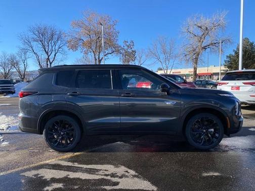 2025 Mitsubishi Outlander PHEV 