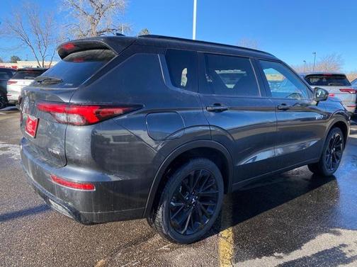 2025 Mitsubishi Outlander PHEV 