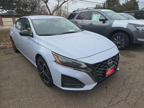 2023 Nissan Altima 2.5 SR