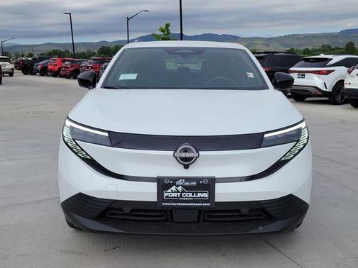 Pearl 2026 Nissan Leaf S+