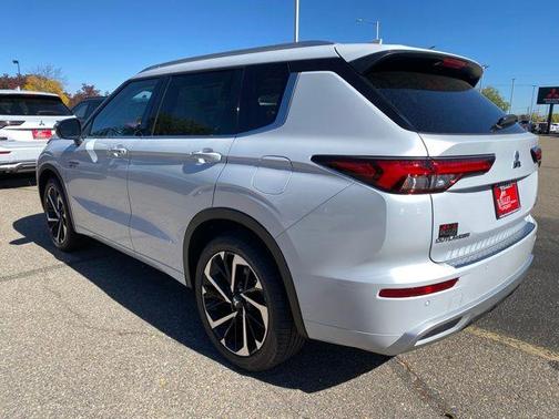 2025 Mitsubishi Outlander PHEV 