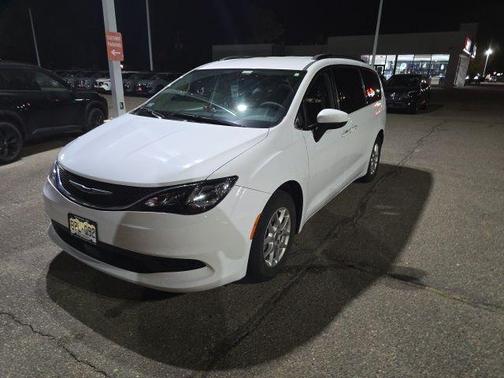 2021 Chrysler Voyager LXI